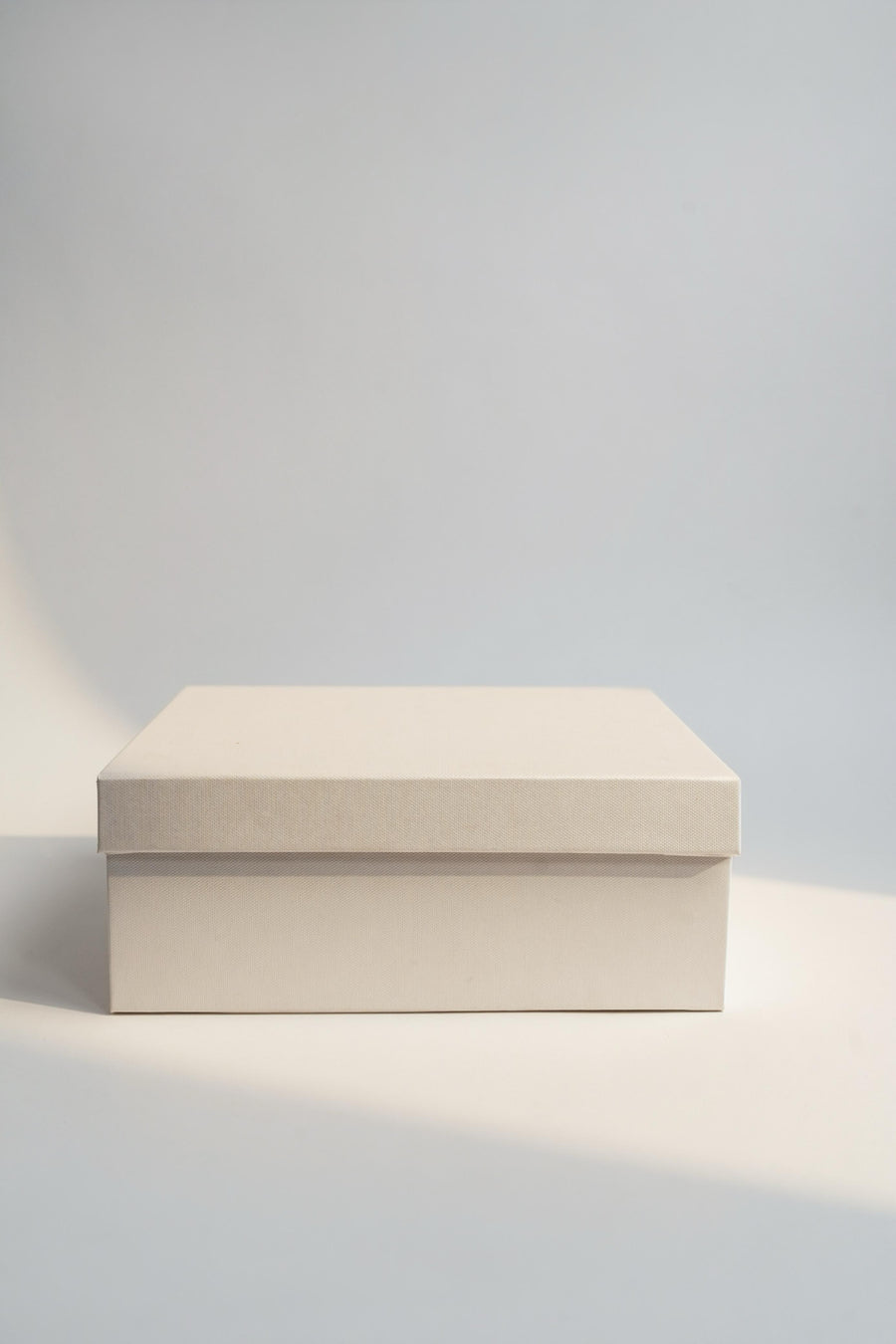 White Lid Collapsible Box